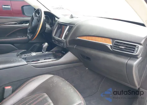 2017 Maserati Levante z USA, uszkodzony, nr VIN ZN661XUA0HX212398